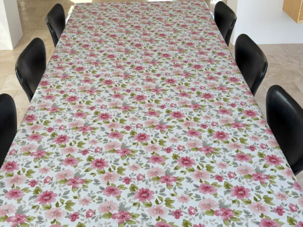 Voksdug hvid med lyserøde akvarel blomster, 140 cm