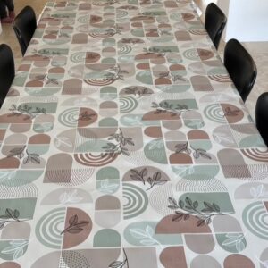 Voksdug Sand med geografiske buer i brun og grønne nordiske farver, 140 cm fra textilogvoksdug.dk