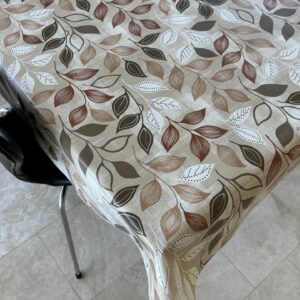 Brun voksdug med blade fra textilogvoksdug.dk