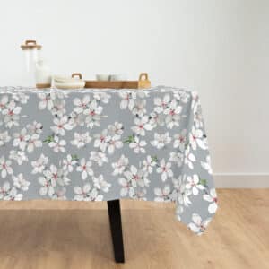 Tekstildug, Lys Grå med hvide blomster, 140 cm fra textilogvoksdug.dk